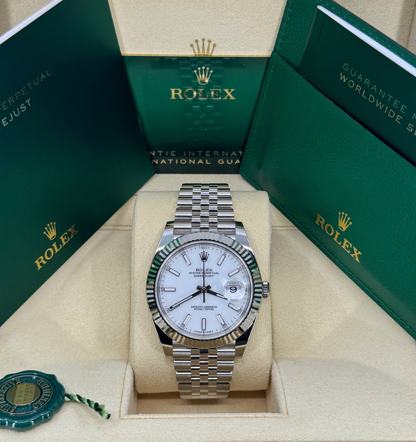 Pre-owned Rolex Datejust 41mm, Stainless Steel, White, Jubilee, Ref# 126334-0010, dated 2024