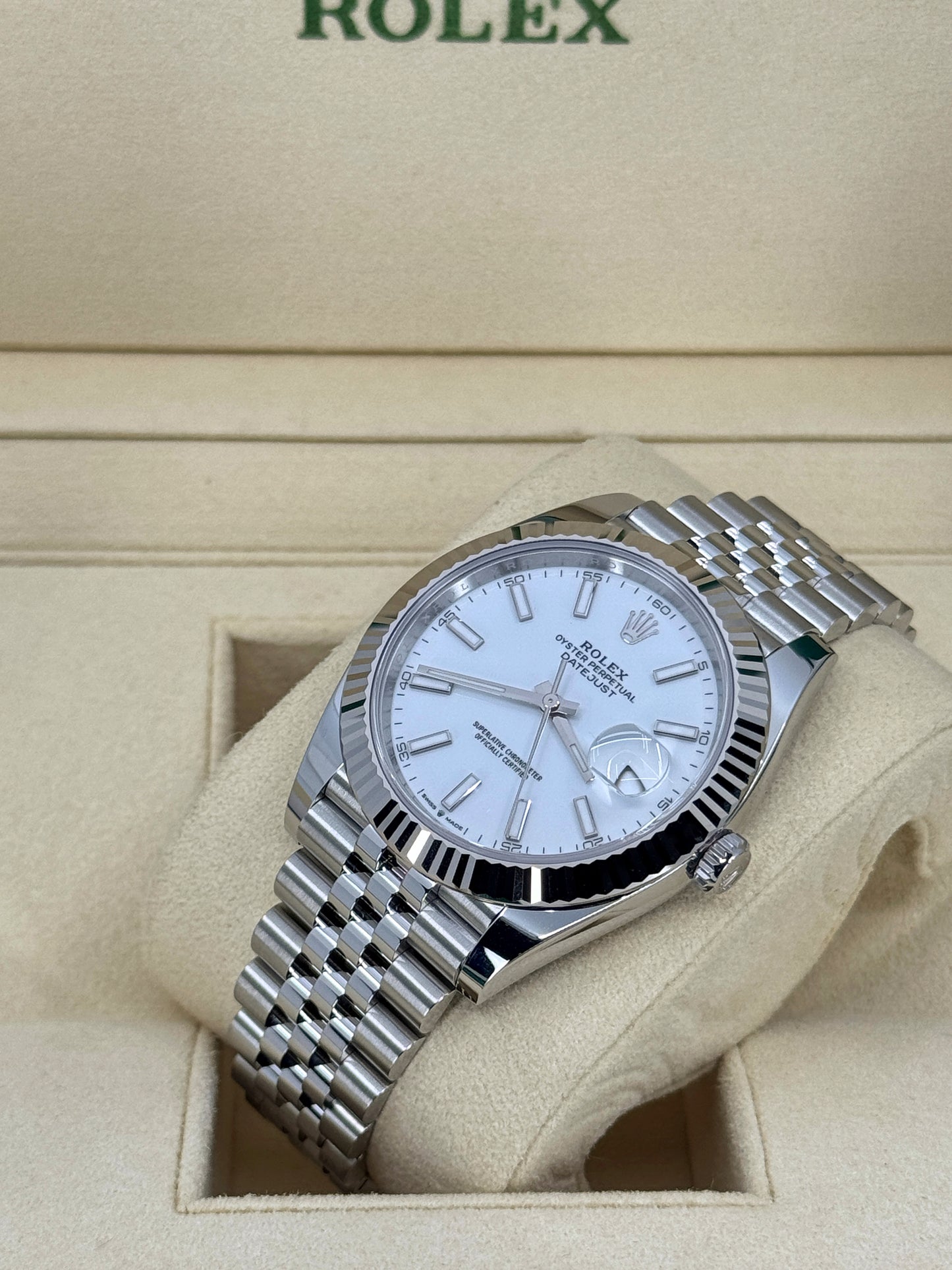Pre-owned Rolex Datejust 41mm, Stainless Steel, White, Jubilee, Ref# 126334-0010, dated 2024