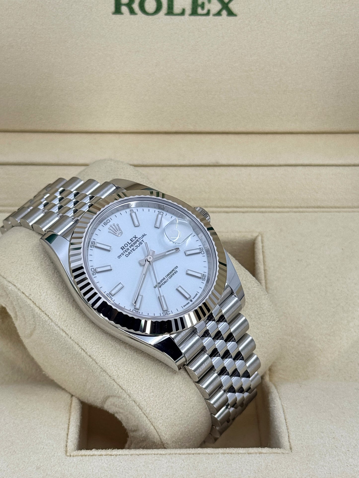 Pre-owned Rolex Datejust 41mm, Stainless Steel, White, Jubilee, Ref# 126334-0010, dated 2024
