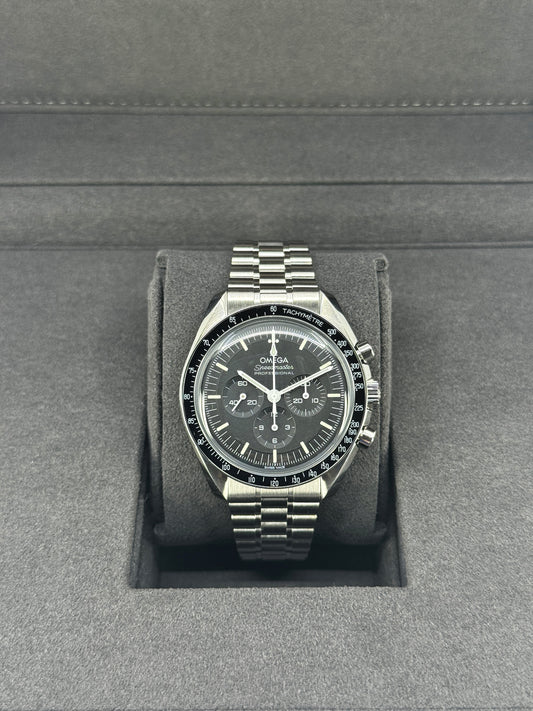 Omega Speedmaster Professional Moonwatch, 42mm, Stainless Steel, Hesalite, Black, Ref# 310.30.42.50.01.001, dated 2026