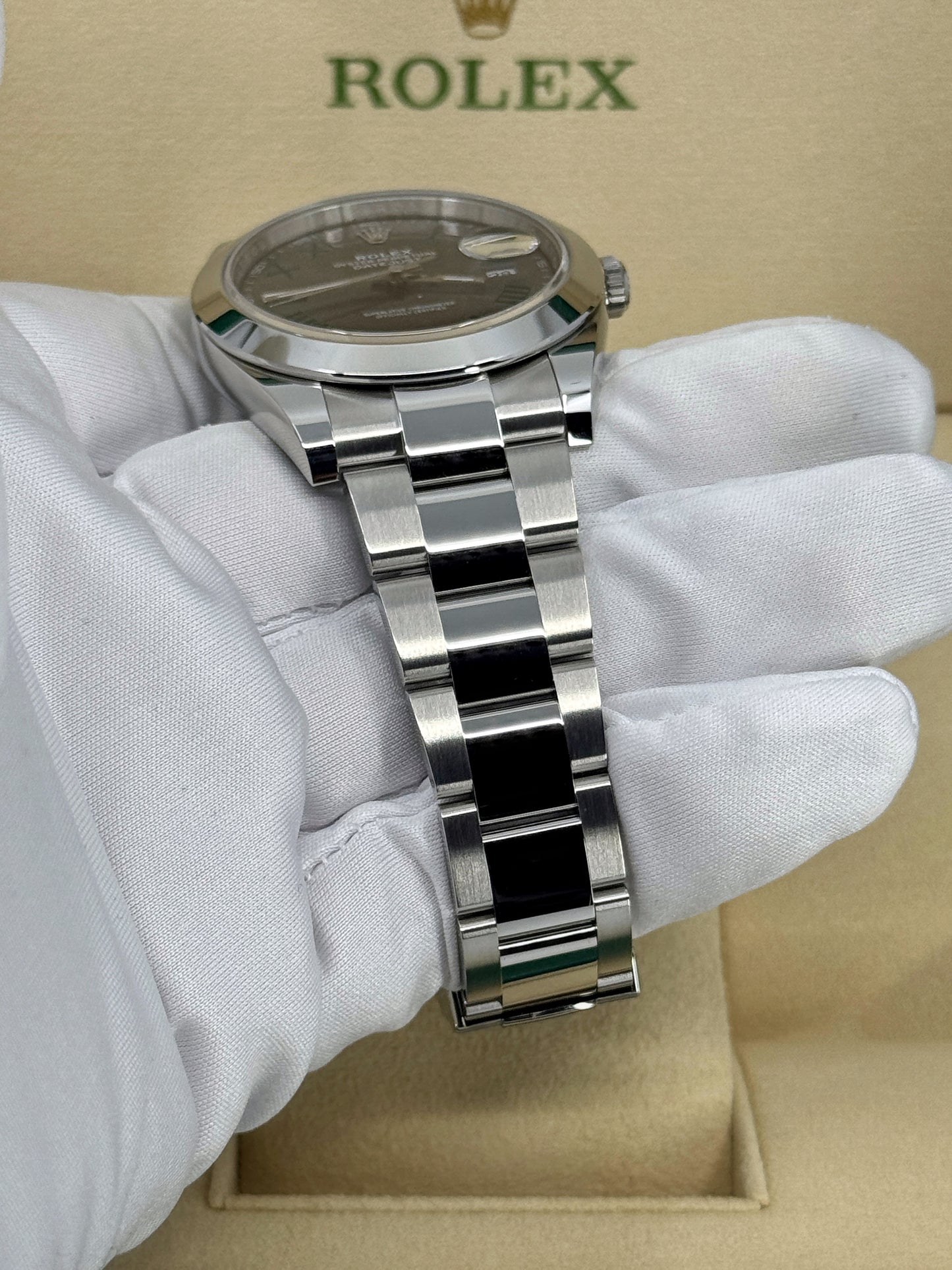 Pre-owned Rolex Datejust 41mm, Stainless Steel, Wimbledon, Slate, Oyster, Ref# 126300-0013, dated 2024