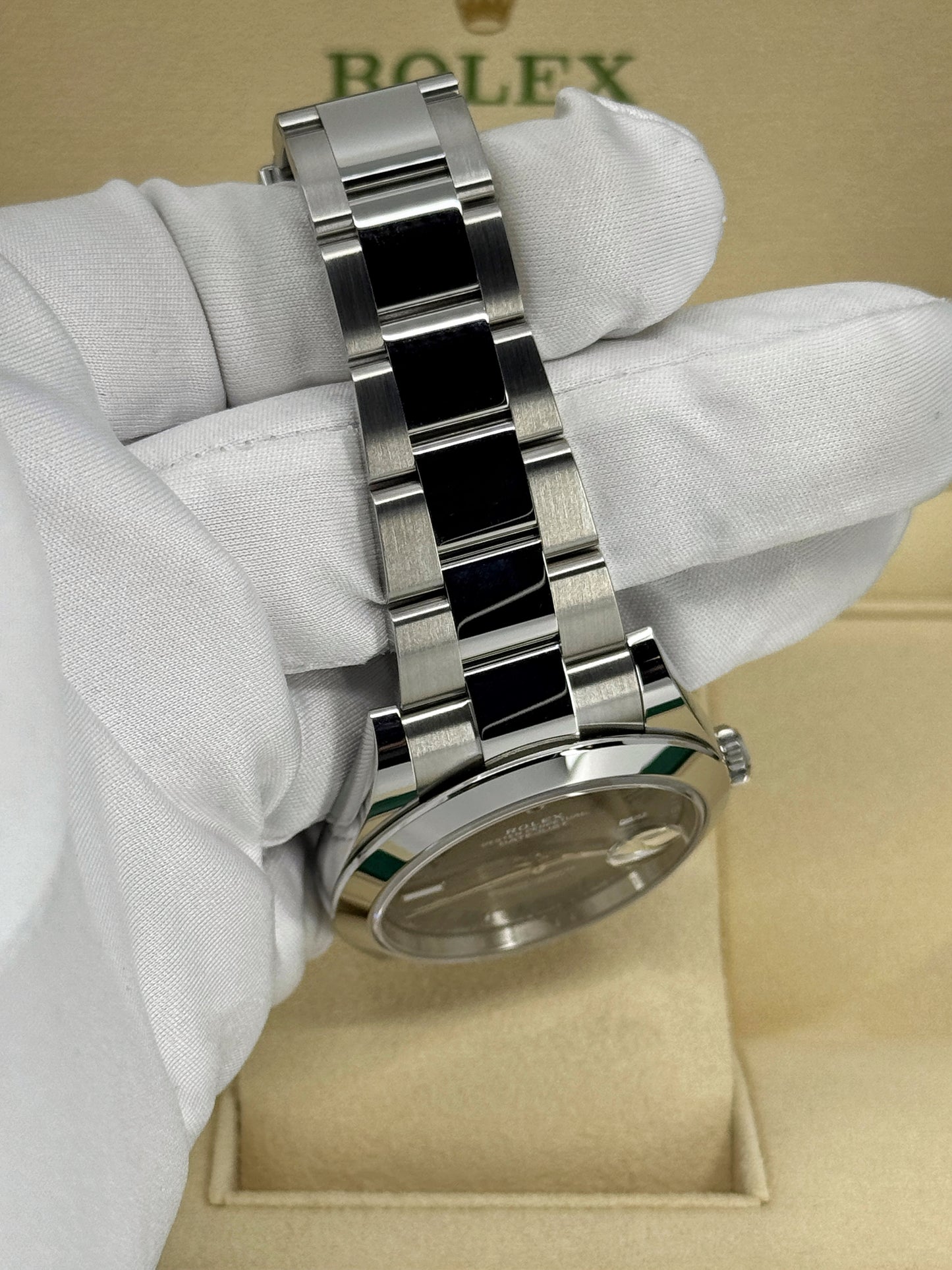 Pre-owned Rolex Datejust 41mm, Stainless Steel, Wimbledon, Slate, Oyster, Ref# 126300-0013, dated 2024