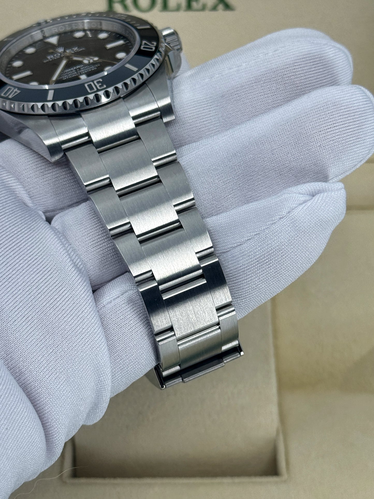 Pre-owned Rolex Submariner 41mm, No Date, Stainless Steel, Black, Ref# 124060, dated 2024