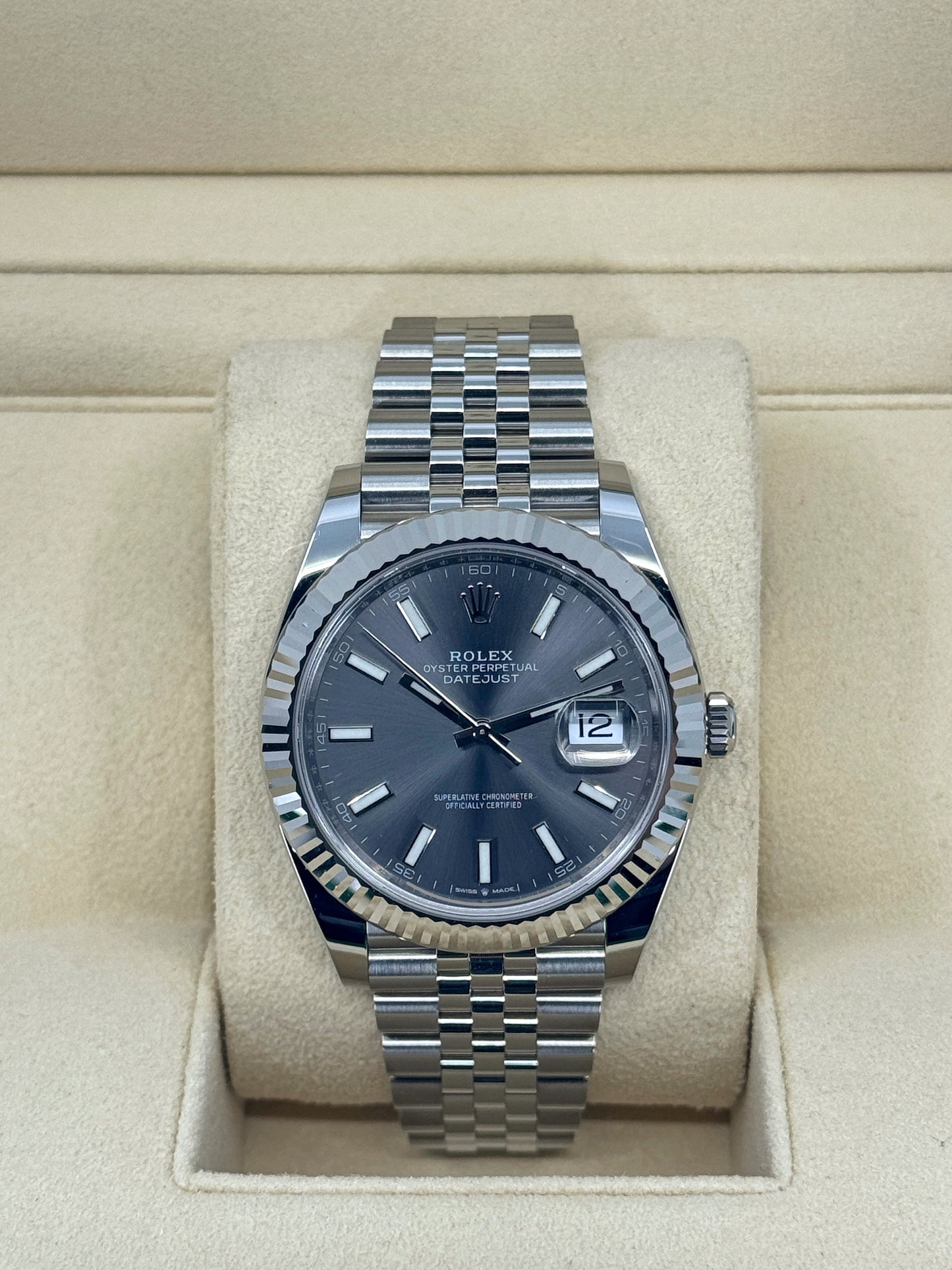 Pre-owned Rolex Datejust 41mm, Stainless Steel, Rhodium, Jubilee, Ref# 126334-0014, dated 2024