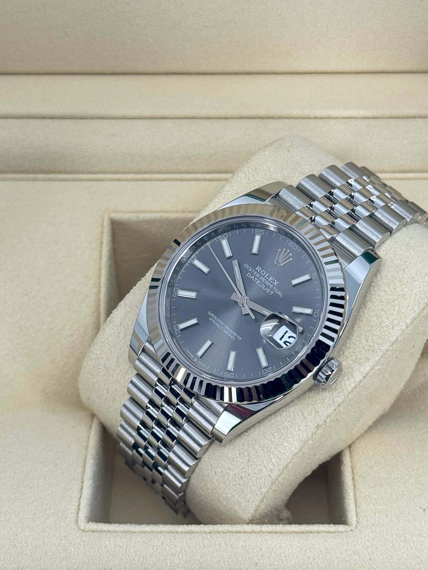Pre-owned Rolex Datejust 41mm, Stainless Steel, Rhodium, Jubilee, Ref# 126334-0014, dated 2024