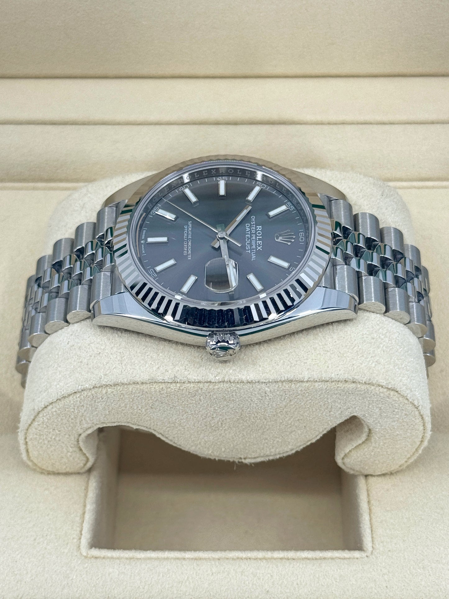 Pre-owned Rolex Datejust 41mm, Stainless Steel, Rhodium, Jubilee, Ref# 126334-0014, dated 2024