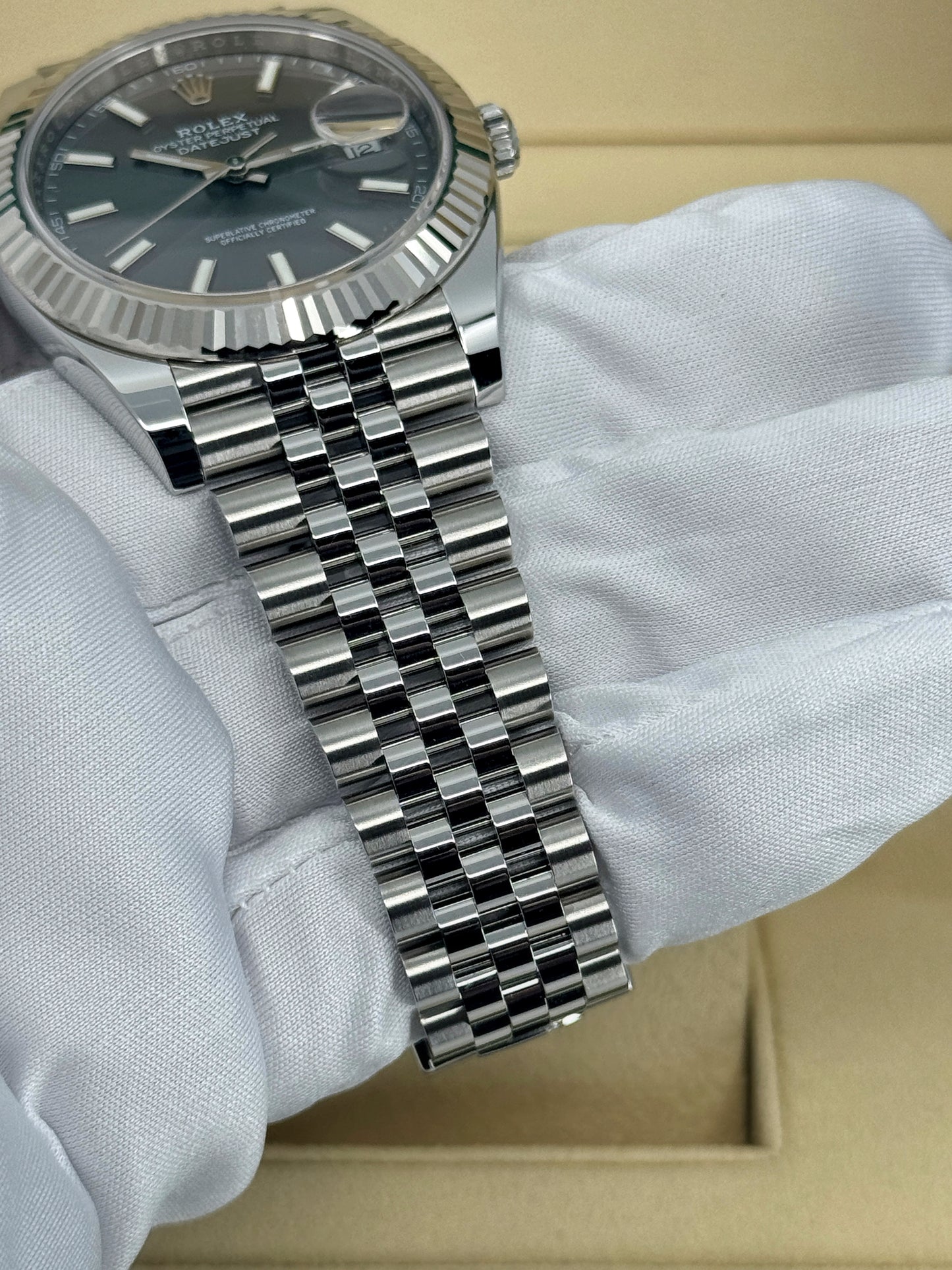 Pre-owned Rolex Datejust 41mm, Stainless Steel, Rhodium, Jubilee, Ref# 126334-0014, dated 2024