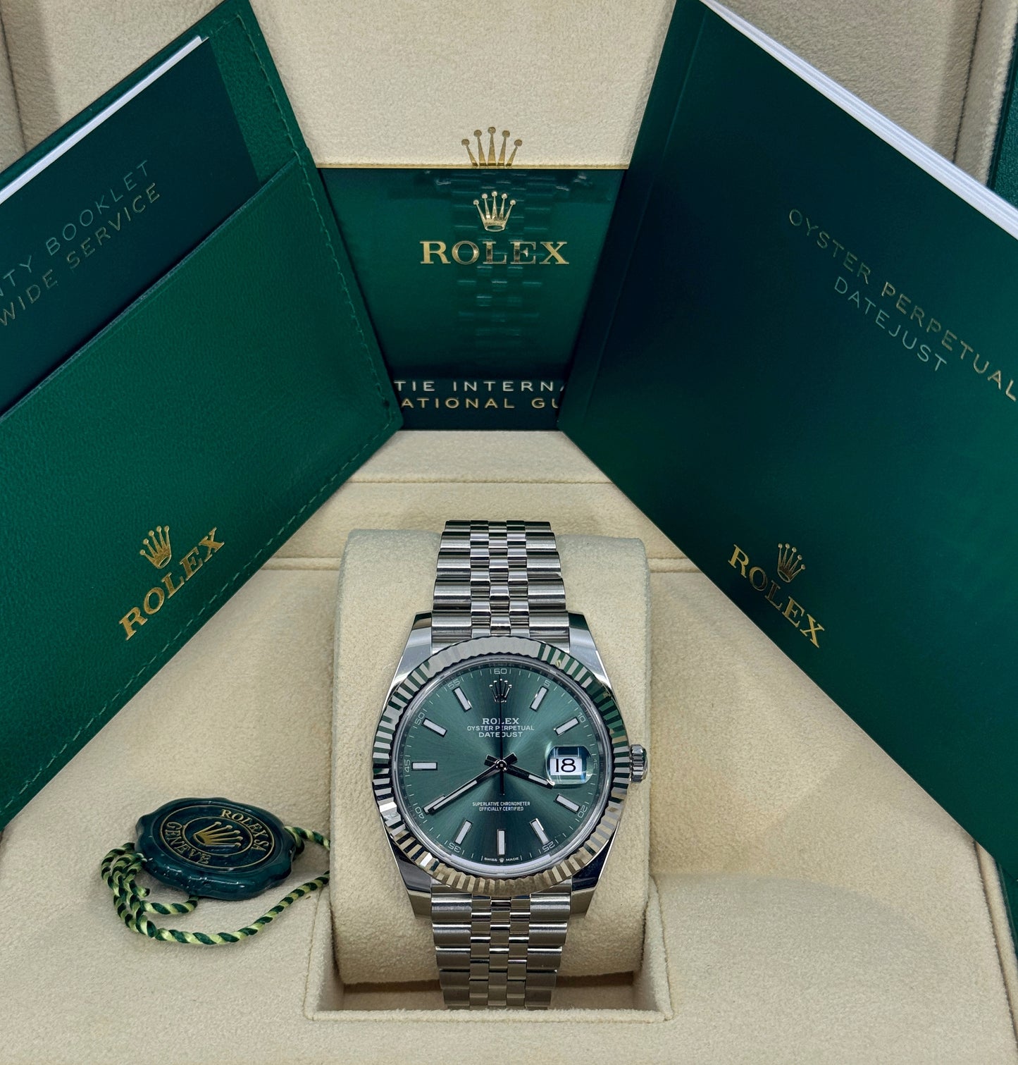 Rolex Datejust 41mm, Stainless Steel, Green, Jubilee, Ref# 126334-0028, dated 2025