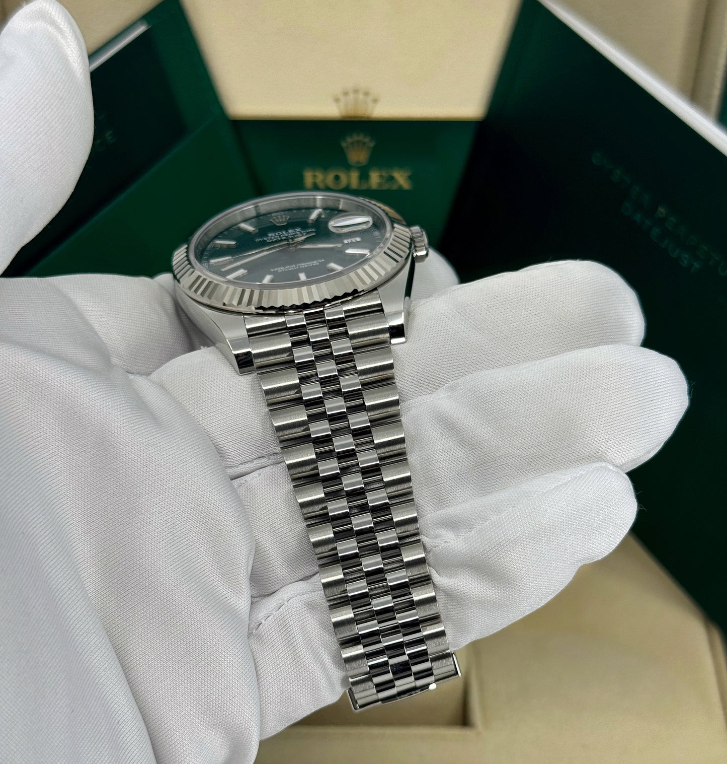 Rolex Datejust 41mm, Stainless Steel, Green, Jubilee, Ref# 126334-0028, dated 2025