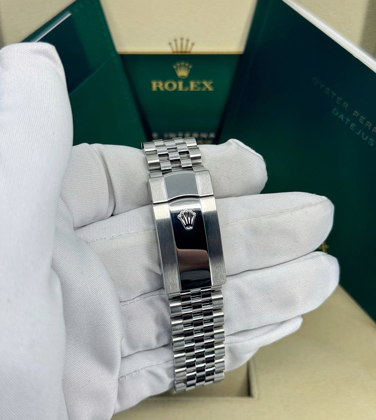 Rolex Datejust 41mm, Stainless Steel, Green, Jubilee, Ref# 126300-0020, dated 2025