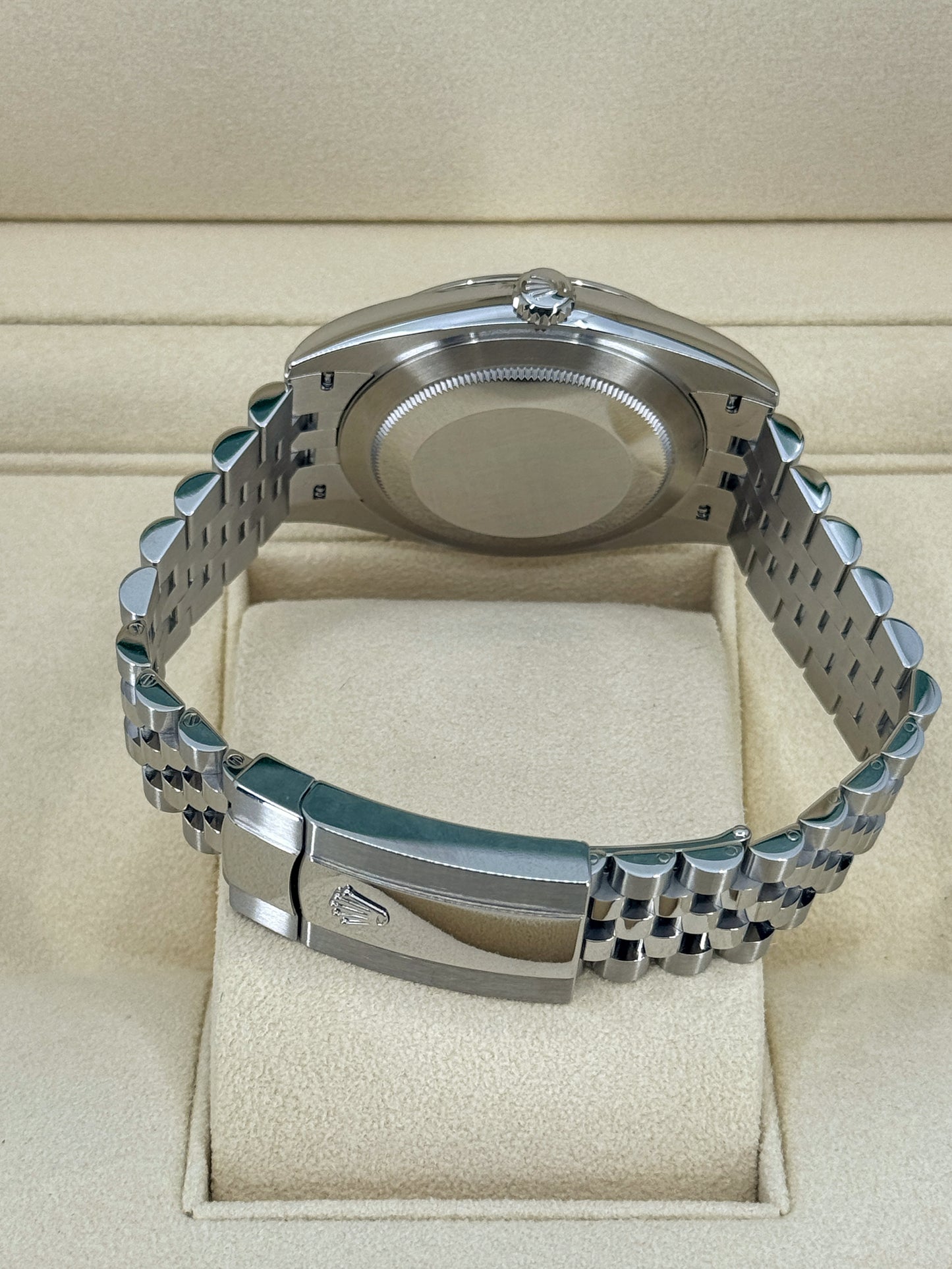 Pre-owned Rolex Datejust 41mm, Stainless Steel, Wimbledon, Slate, Jubilee, Ref# 126300-0014, dated 2024