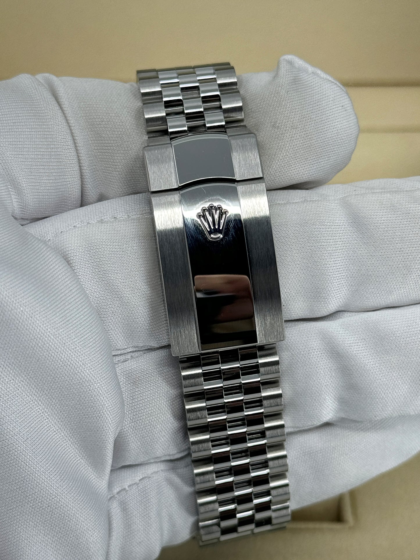 Pre-owned Rolex Datejust 41mm, Stainless Steel, Wimbledon, Slate, Jubilee, Ref# 126300-0014, dated 2024