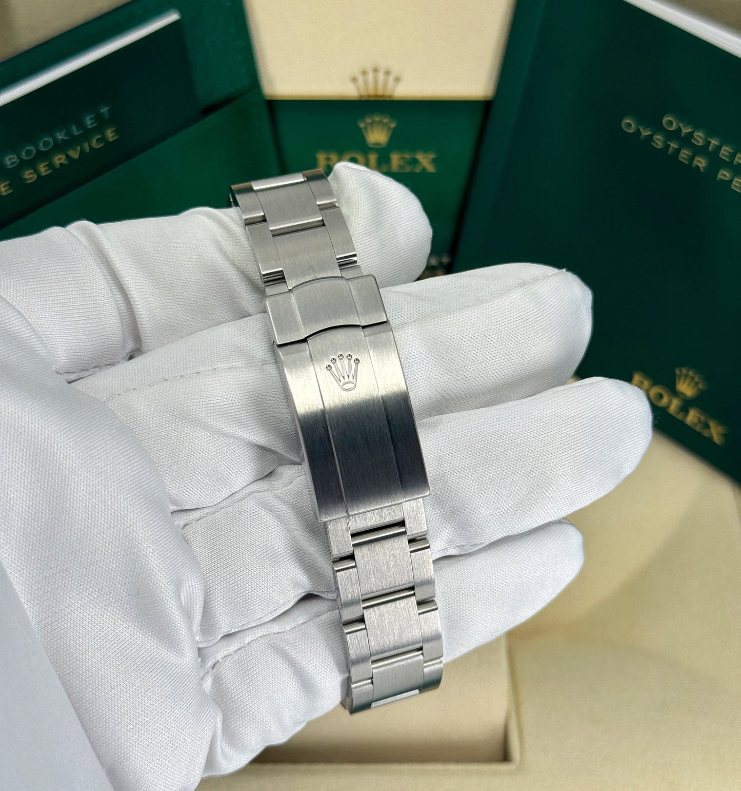 Rolex Oyster Perpetual 34mm, Stainless Steel, Pink, Ref# 124200-0004, dated 2025