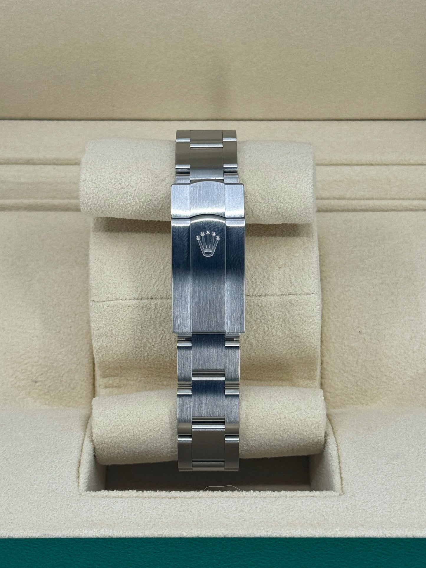 Pre-owned Rolex Oyster Perpetual 31mm, Stainless Steel, Pink, Ref# 277200-0004, dated 2023