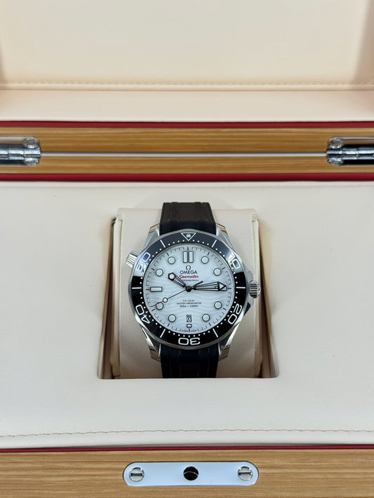 Omega Seamaster Professional Diver 300M, 42mm, Stainless Steel, White, Ref# 210.32.42.20.04.001, dated 2026