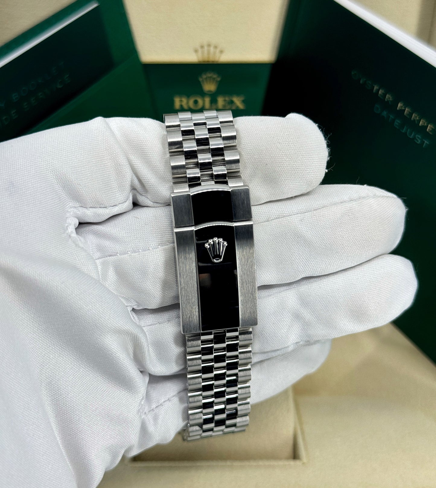 Rolex Datejust 41mm, Stainless Steel, Black, Jubilee, Ref# 126334-0018, dated 2025
