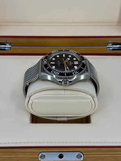 Omega Seamaster Diver 300M, 42mm, Stainless Steel, Black, Ref# 210.30.42.20.01.018, dated 2026