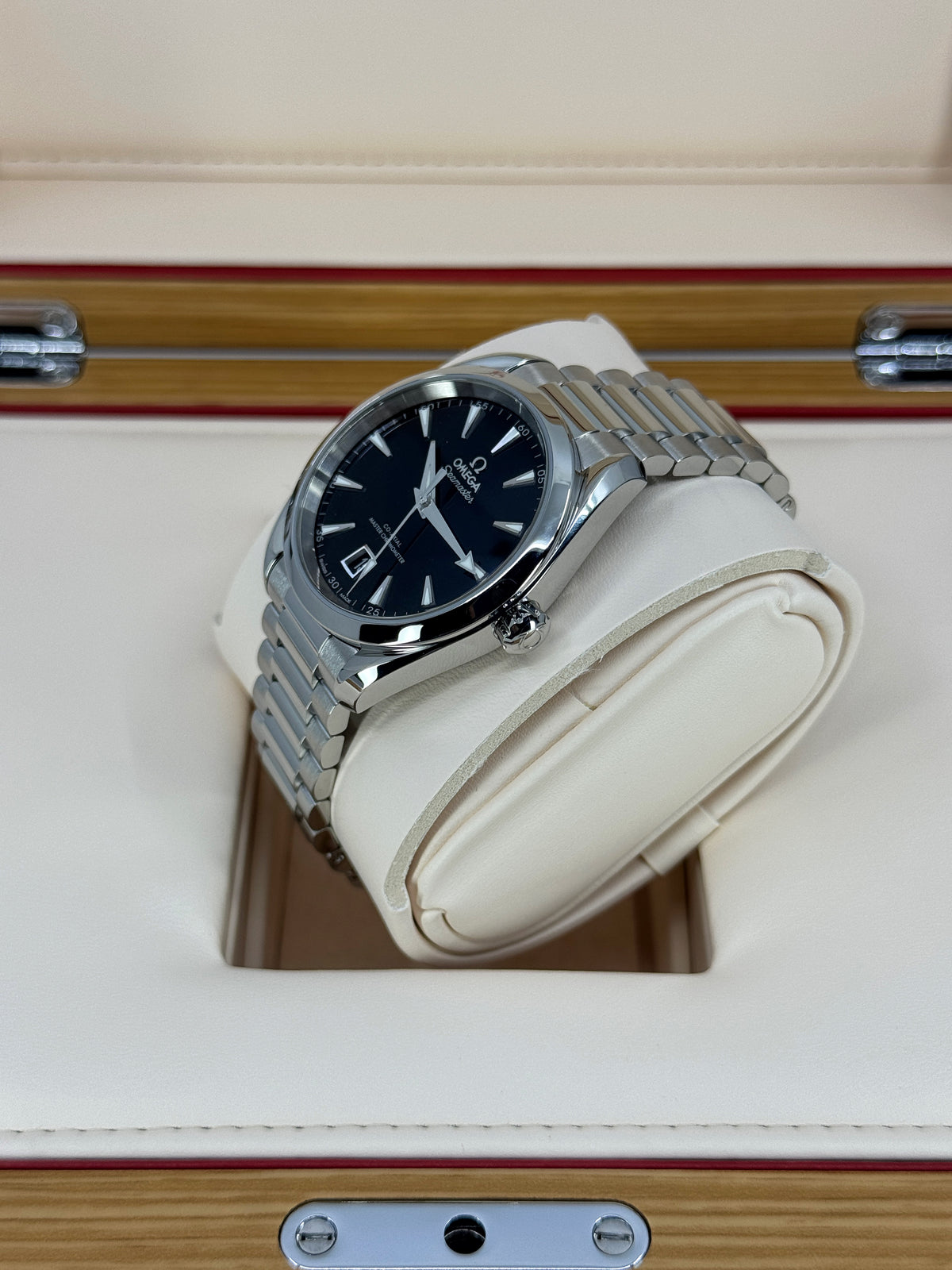 Omega Seamaster Aqua Terra 150M 38mm, Steel, Black, Ref# 220.10.38.20.01.004, dated 2026