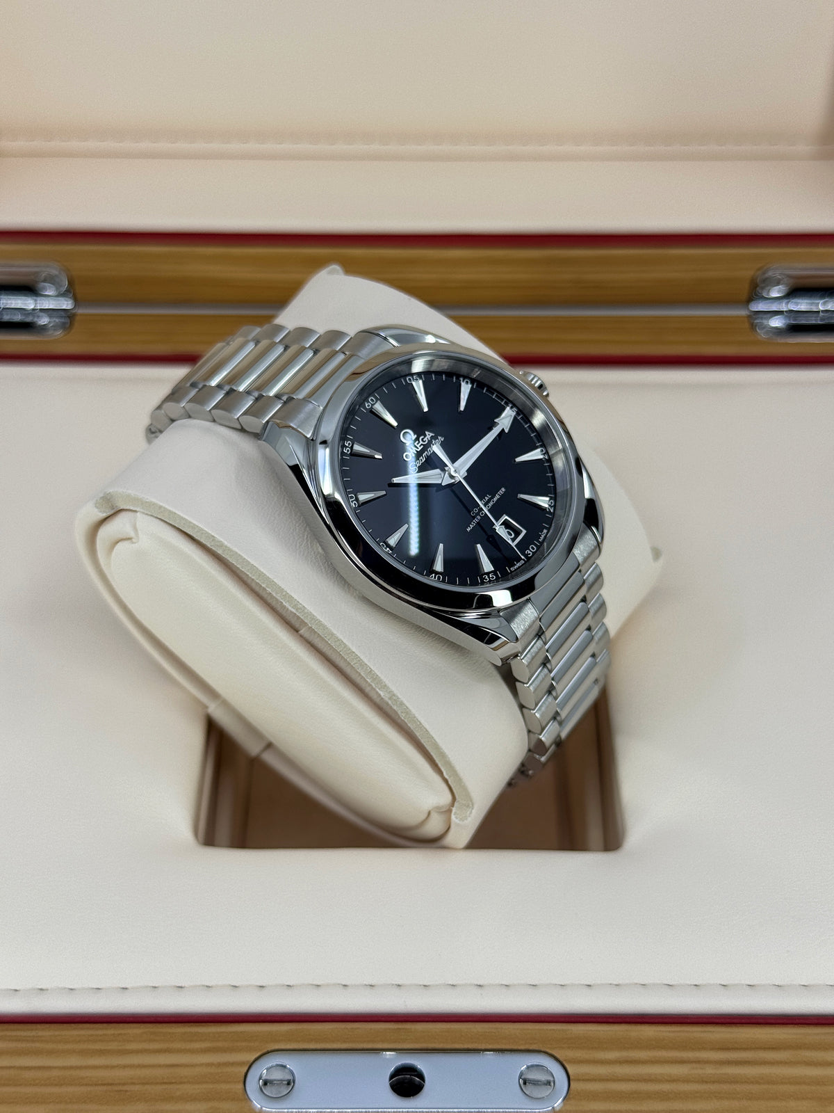 Omega Seamaster Aqua Terra 150M 38mm, Steel, Black, Ref# 220.10.38.20.01.004, dated 2026