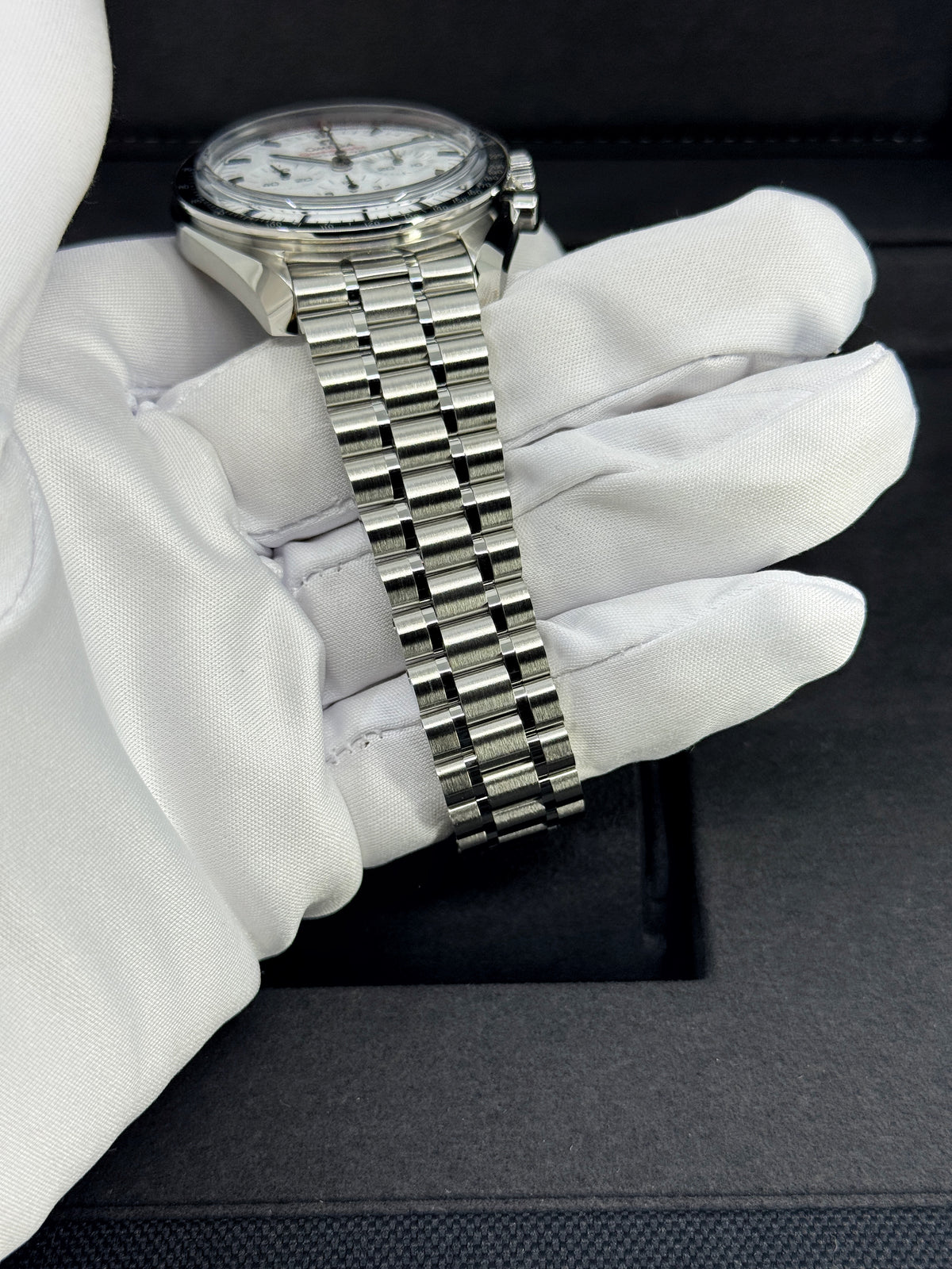 Omega Speedmaster Professional Moonwatch 42mm, Stainless Steel, White, Ref# 310.30.42.50.04.001, dated 2026