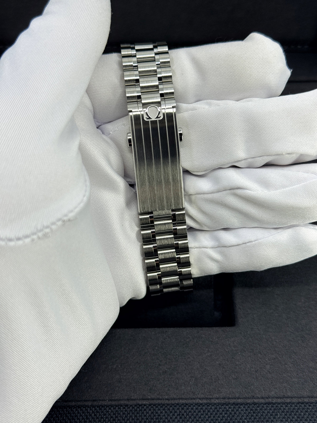 Omega Speedmaster Professional Moonwatch 42mm, Stainless Steel, White, Ref# 310.30.42.50.04.001, dated 2026