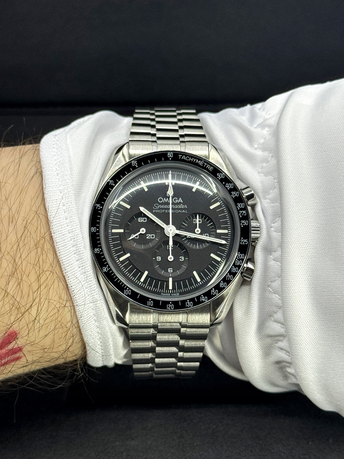 Omega Speedmaster Professional Moonwatch, 42mm, Stainless Steel, Hesalite, Black, Ref# 310.30.42.50.01.001, dated 2026