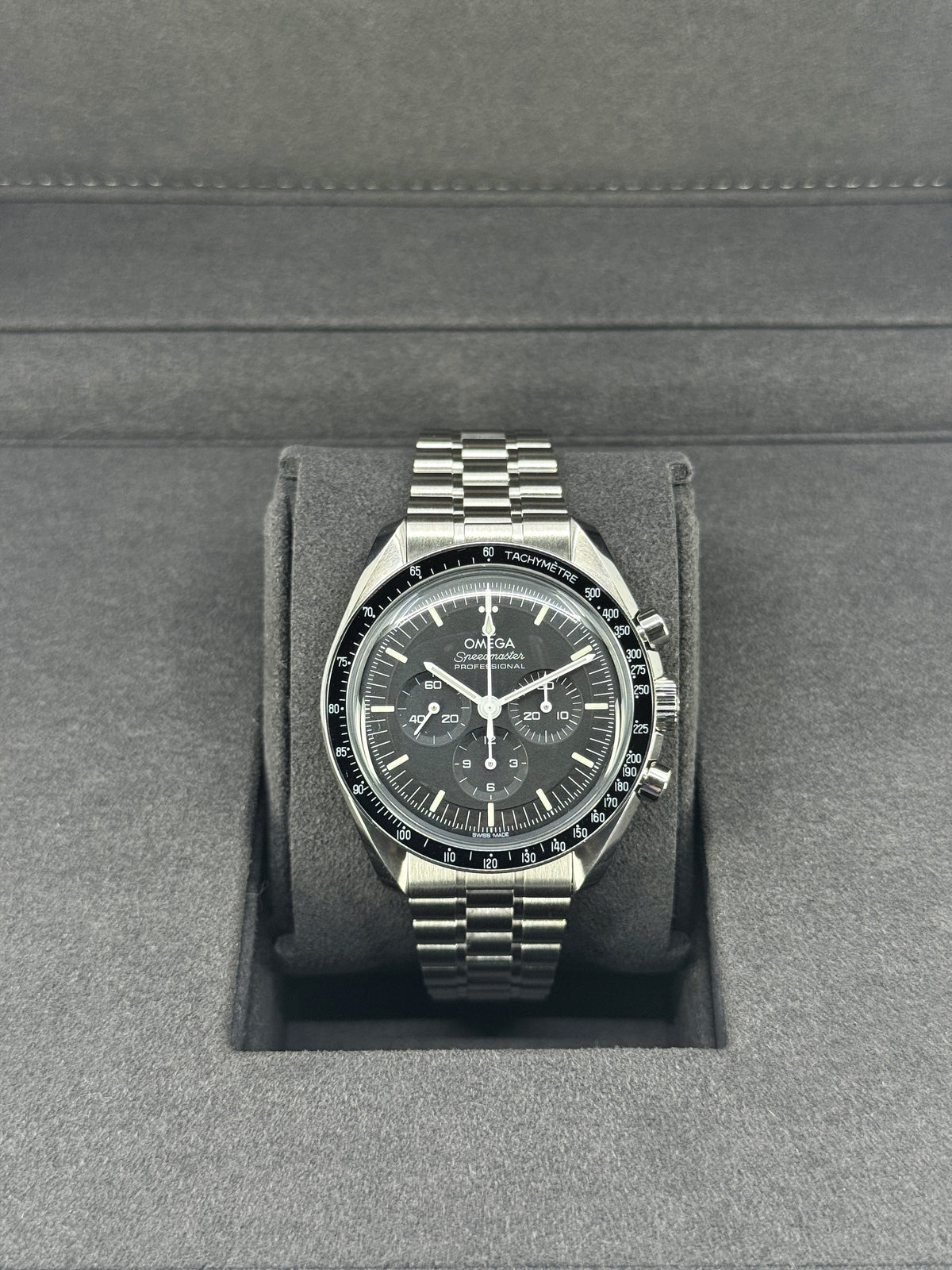 Omega Speedmaster Professional Moonwatch, 42mm, Stainless Steel, Hesalite, Black, Ref# 310.30.42.50.01.001, dated 2026