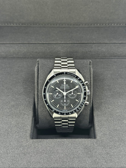 Omega Speedmaster Professional Moonwatch, 42mm, Stainless Steel, Hesalite, Black, Ref# 310.30.42.50.01.001, dated 2026