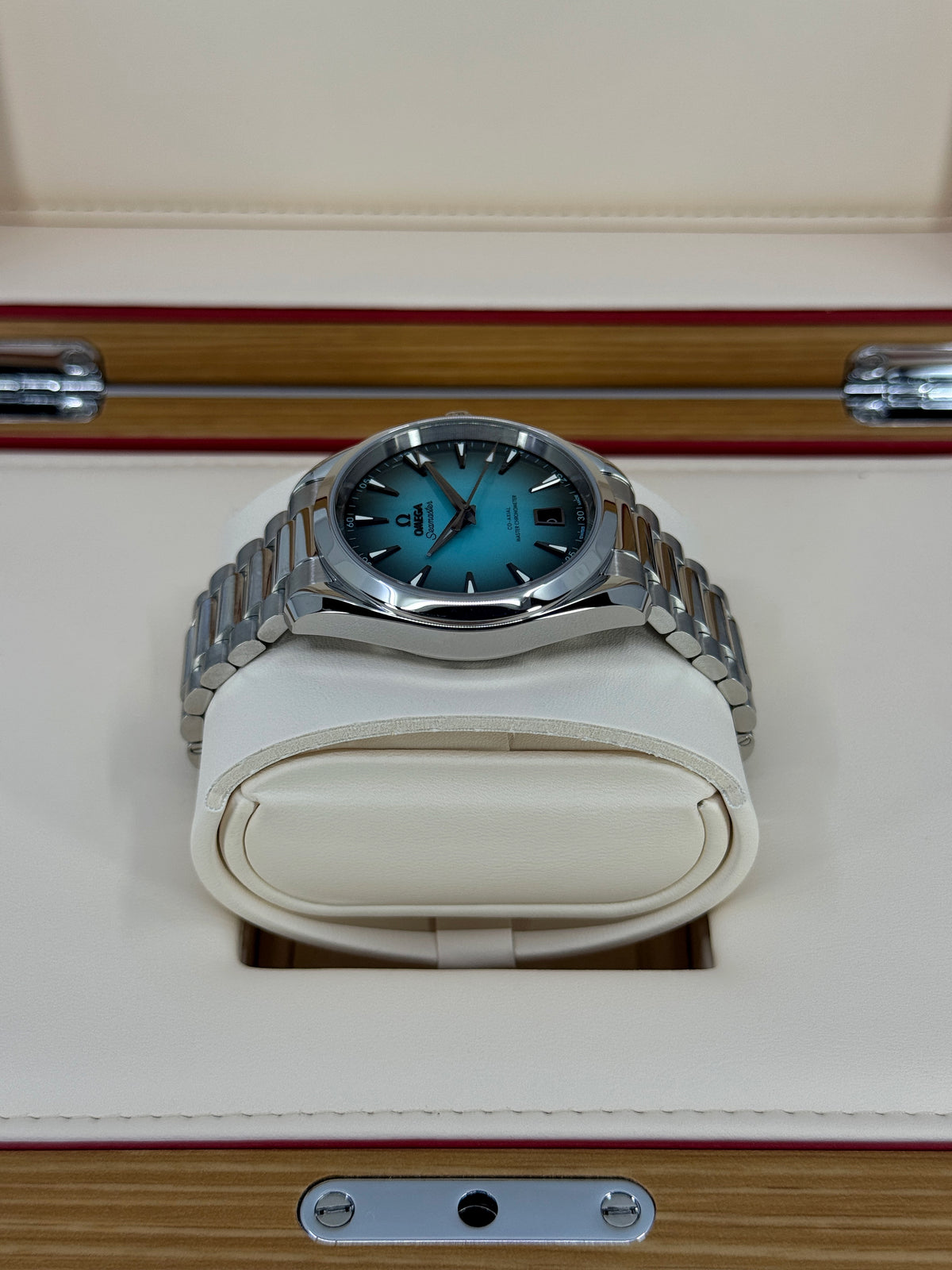 Omega Seamaster Aqua Terra 150M 38mm, Steel, Turquoise, Ref# 220.10.38.20.03.005, dated 2026