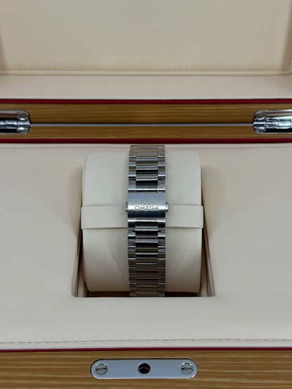 Omega Seamaster Aqua Terra 150M 38mm, Steel, Turquoise, Ref# 220.10.38.20.03.005, dated 2026