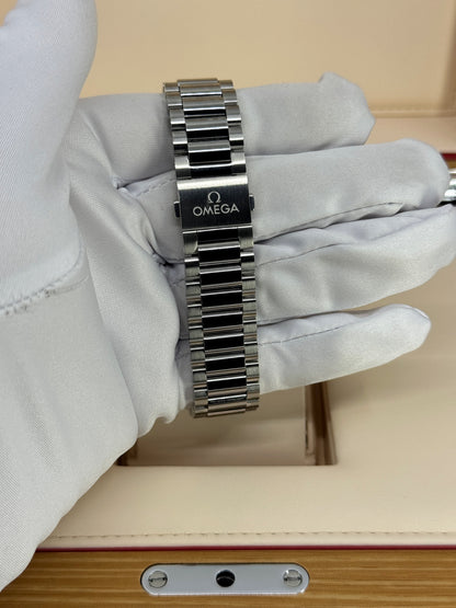 Omega Seamaster Aqua Terra 150M 38mm, Steel, Turquoise, Ref# 220.10.38.20.03.005, dated 2026