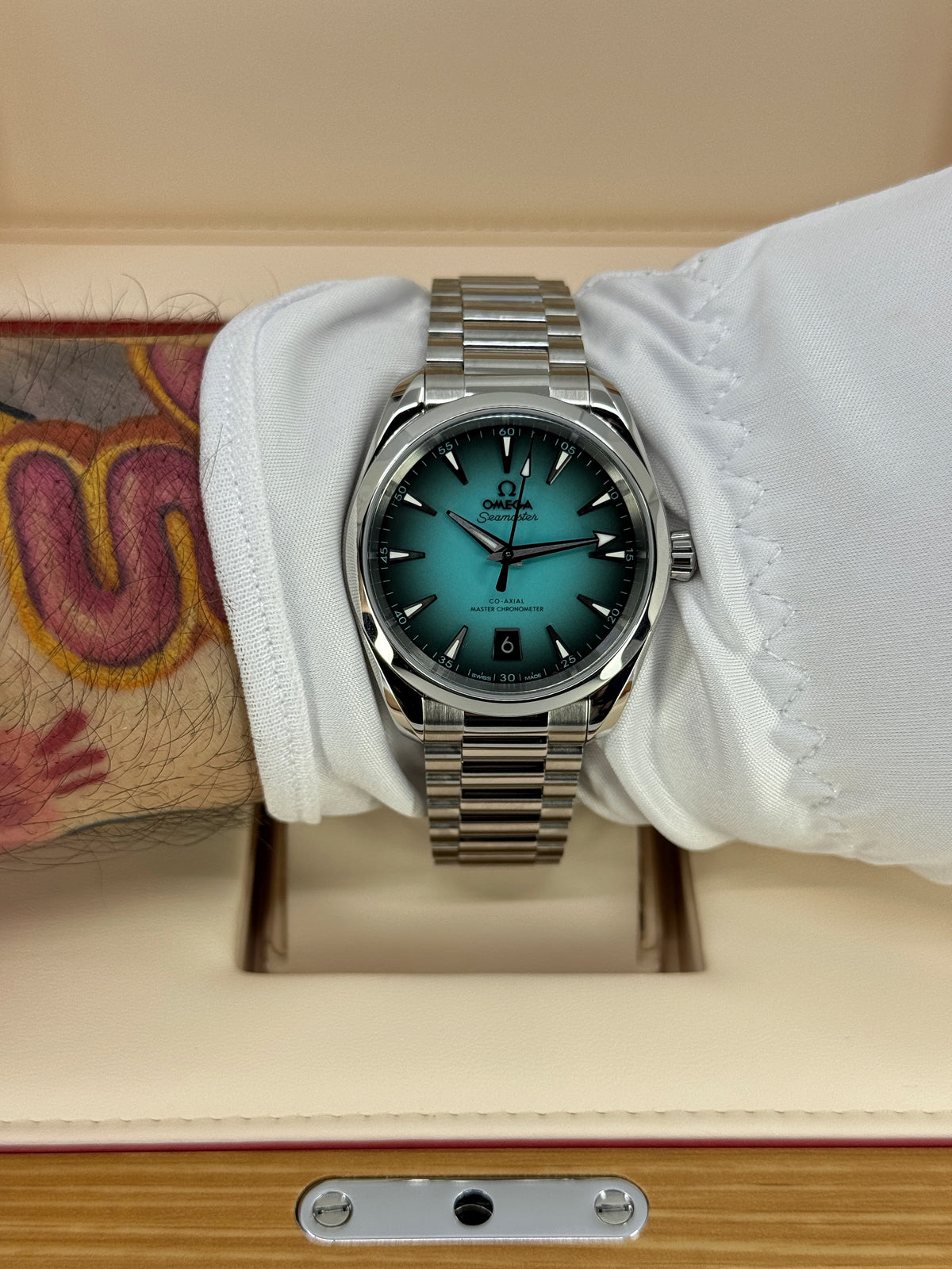 Omega Seamaster Aqua Terra 150M 38mm, Steel, Turquoise, Ref# 220.10.38.20.03.005, dated 2026