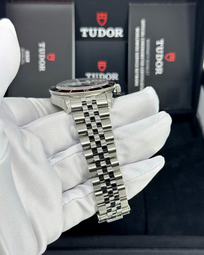 Tudor Black Bay 58 39mm, Burgundy, Ref# 7939A1A0RU-0001, dated 2025