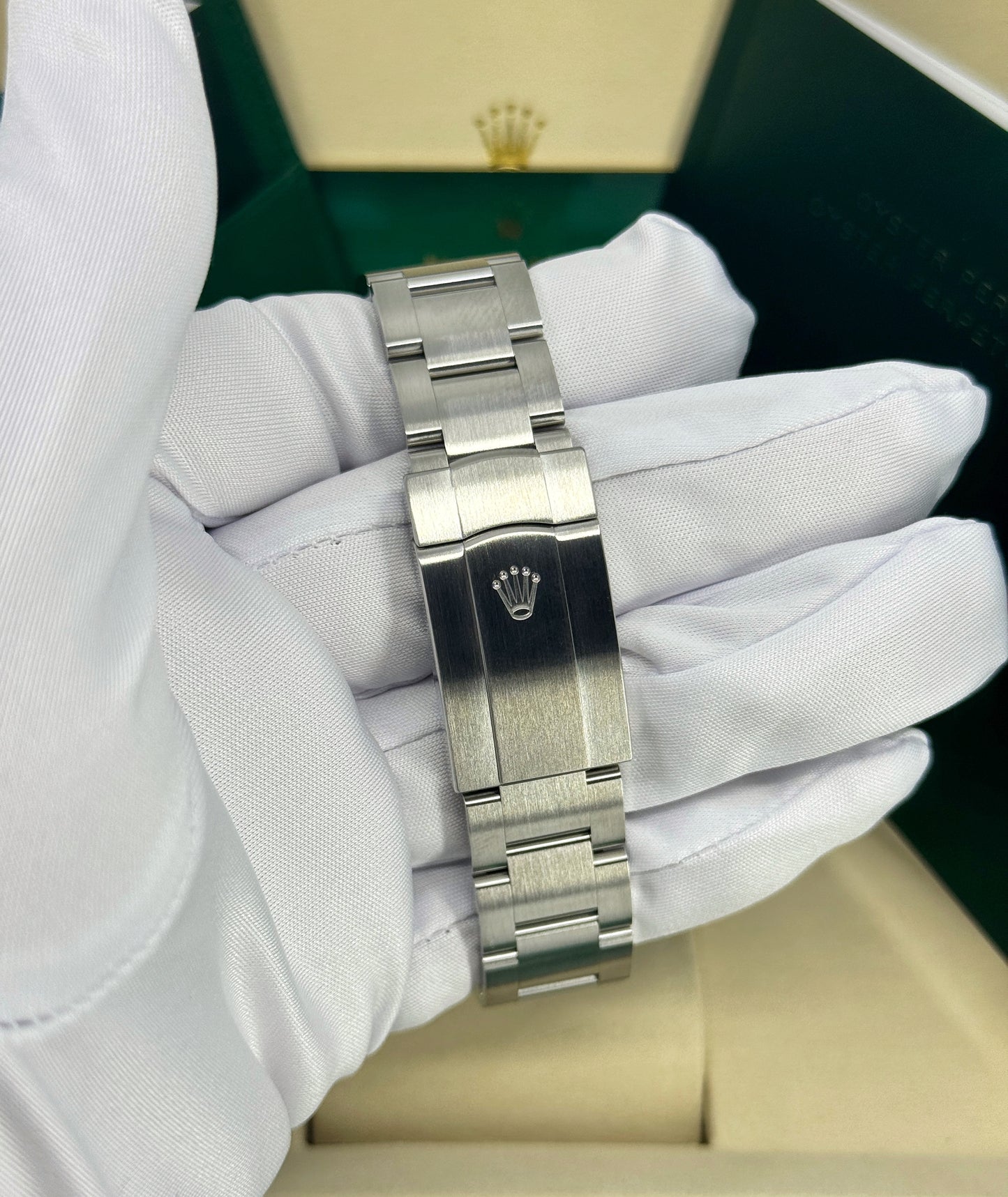 Rolex Oyster Perpetual 41mm, Stainless Steel, Green, Ref# 134300-0004, dated 2025