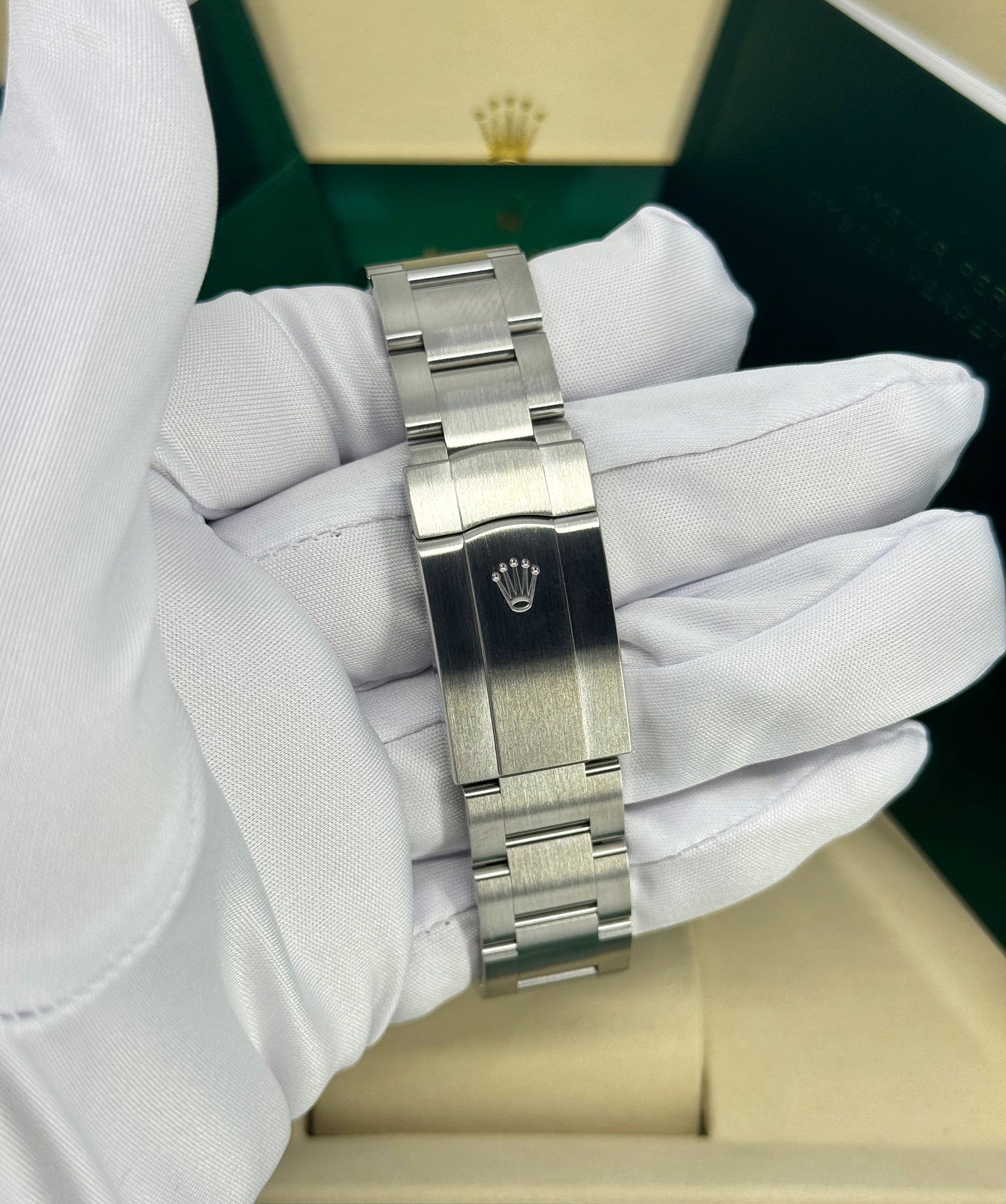 Rolex Oyster Perpetual 41mm, Stainless Steel, Green, Ref# 134300-0004, dated 2026