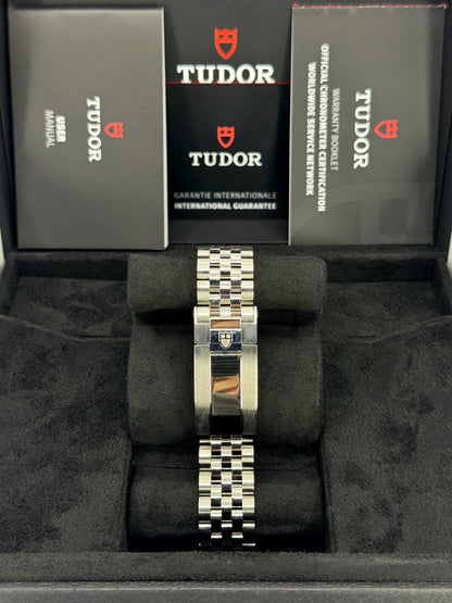 Tudor Black Bay 41mm, Black, Ref# 7941A1A0NU-0003, dated 2025