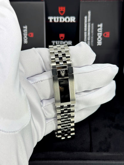 Tudor Black Bay 41mm, Black, Ref# 7941A1A0NU-0003, dated 2025