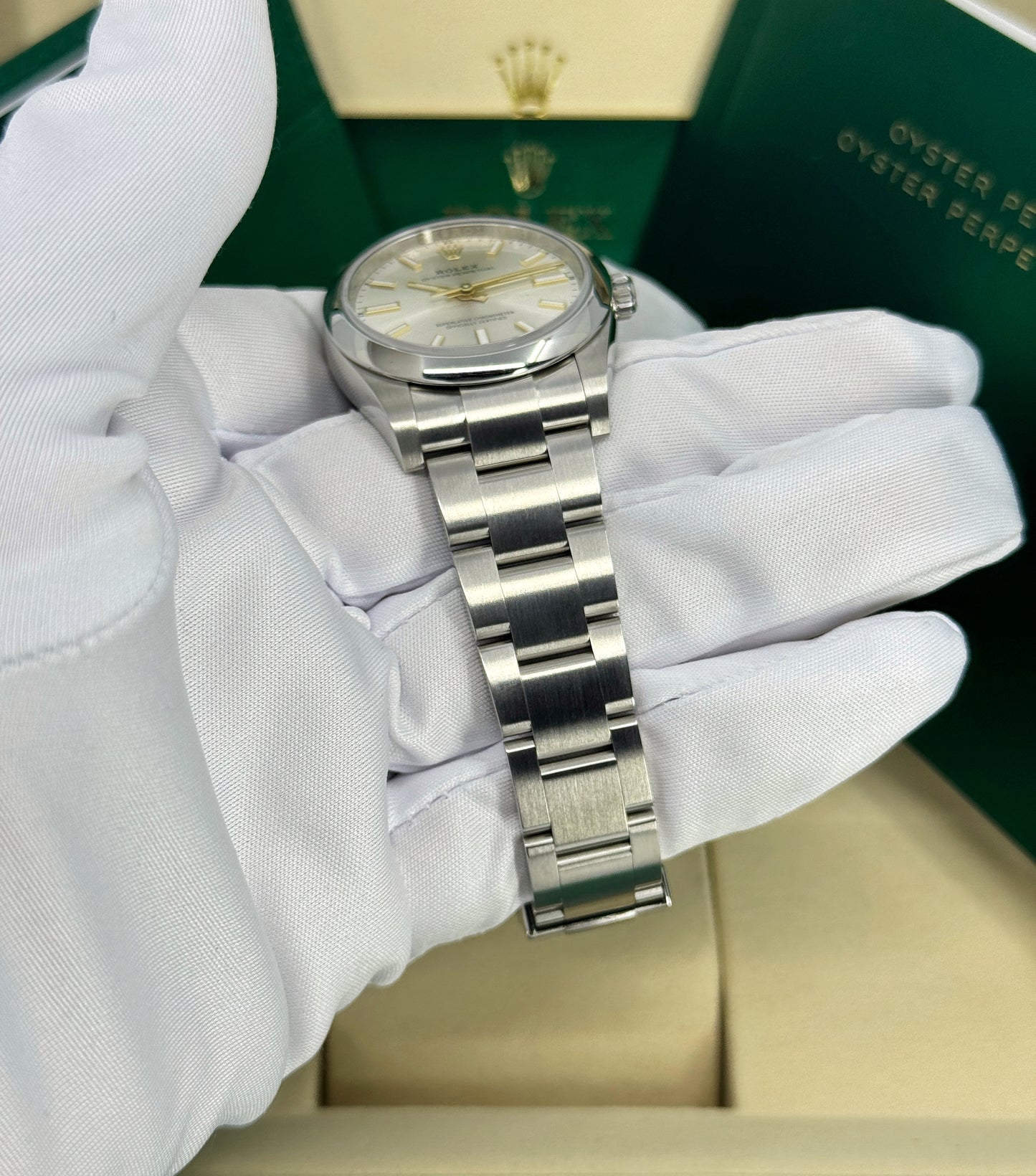 Rolex Oyster Perpetual 34mm, Stainless Steel, Silver, Ref# 124200-0001, dated 2025