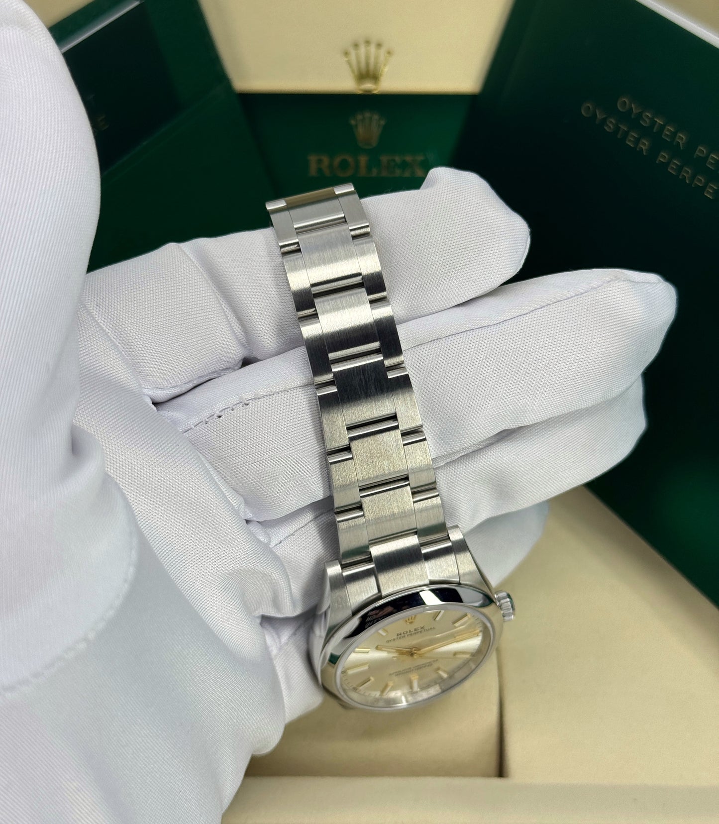 Rolex Oyster Perpetual 34mm, Stainless Steel, Silver, Ref# 124200-0001, dated 2025