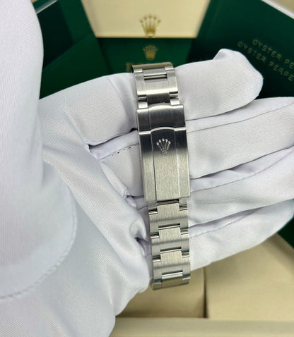 Rolex Oyster Perpetual 34mm, Stainless Steel, Silver, Ref# 124200-0001, dated 2025
