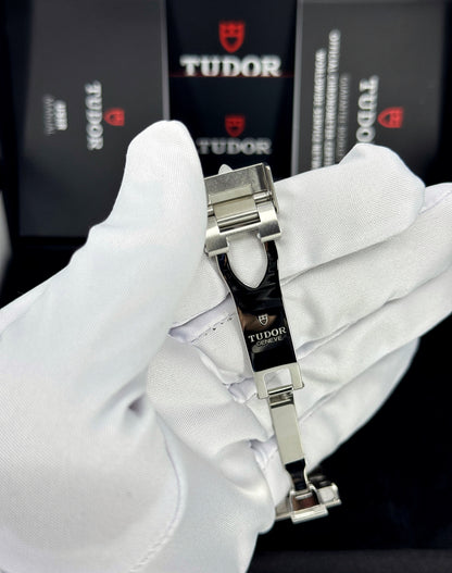 Tudor Black Bay Chrono 41mm, White, Ref# 79360N-0012, dated 2026