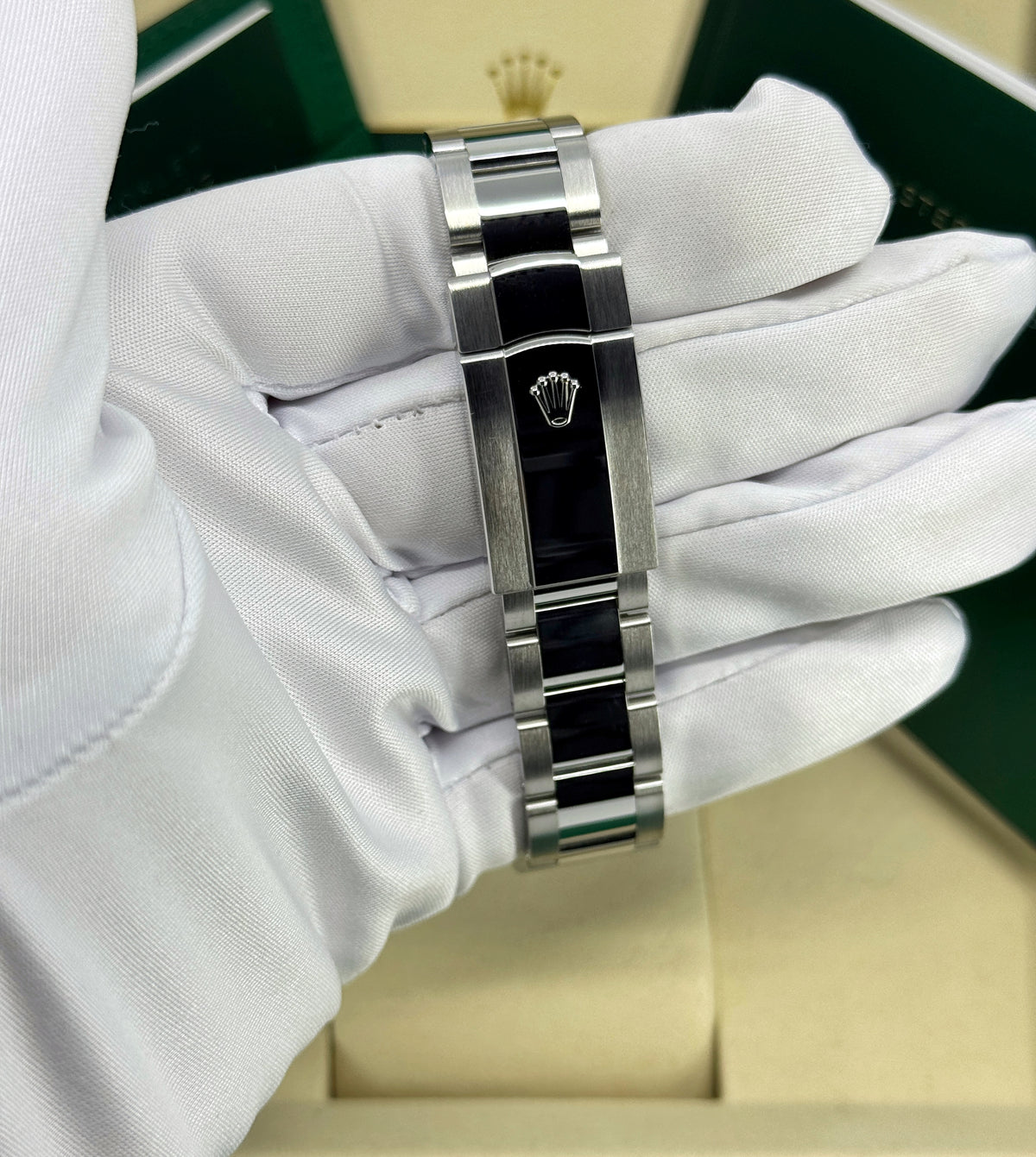 Rolex Datejust 41mm, Stainless Steel, White, Oyster, Ref# 126300-0005, dated 2026