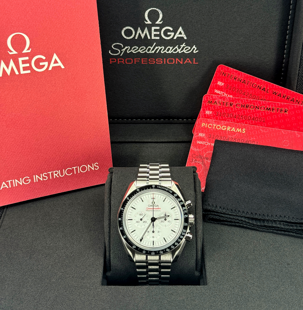 Omega Speedmaster Professional Moonwatch stainless steel white dial
