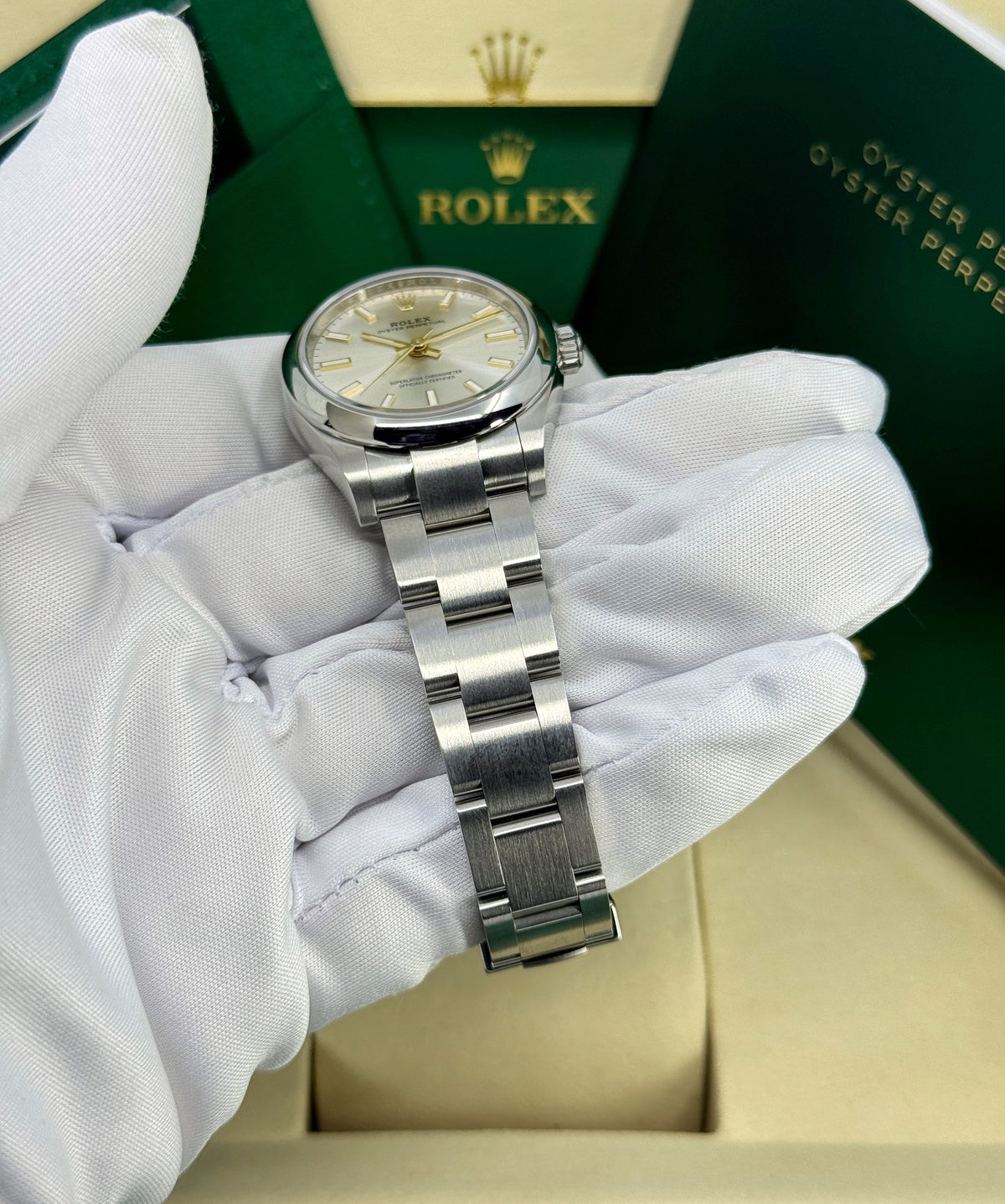 Rolex Oyster Perpetual 31mm, Stainless Steel, Silver, Ref# 277200-0001, dated 2026