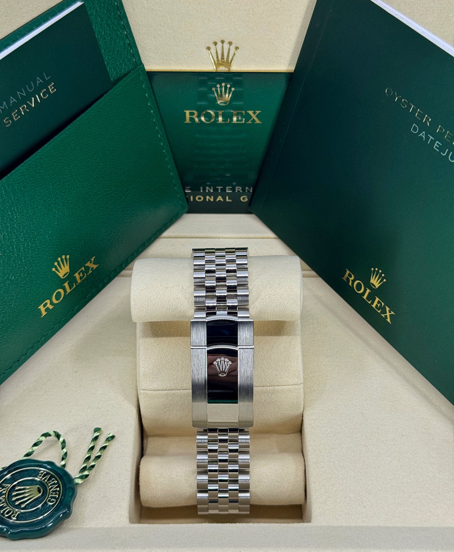 Rolex Datejust 41mm, Stainless Steel, Black, Jubilee, Ref# 126300-0012, dated 2026