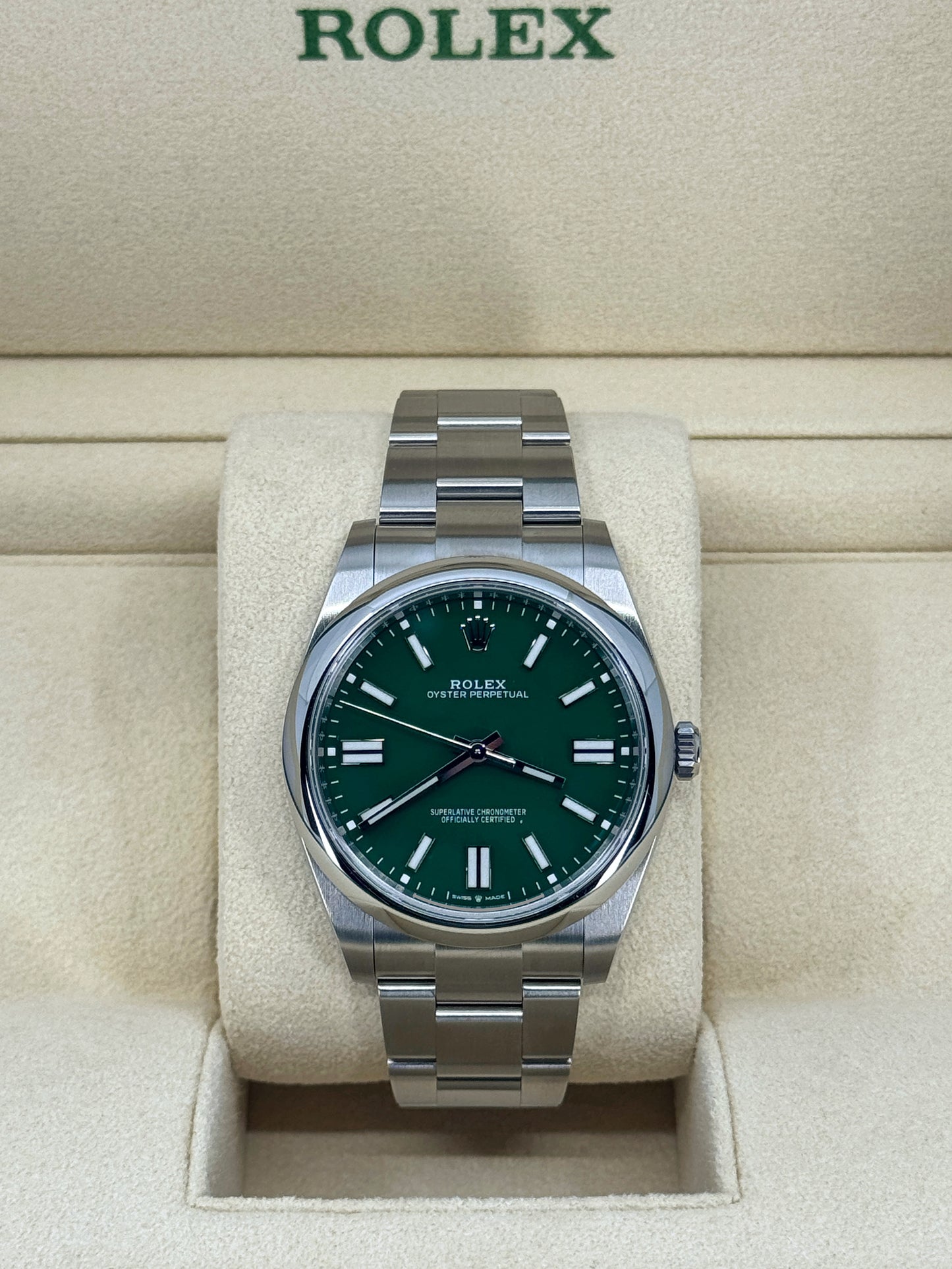 Pre-owned Rolex Oyster Perpetual 41mm, Stainless Steel, Green, Ref# 124300-0005, dated 2023