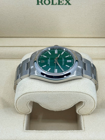 Pre-owned Rolex Oyster Perpetual 41mm, Stainless Steel, Green, Ref# 124300-0005, dated 2023