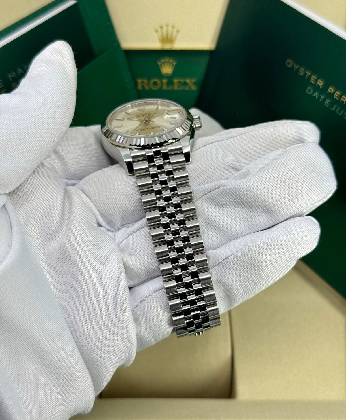 Rolex Datejust 31mm, Stainless Steel, Silver, Jubilee, Ref# 278274-0012, dated 2026