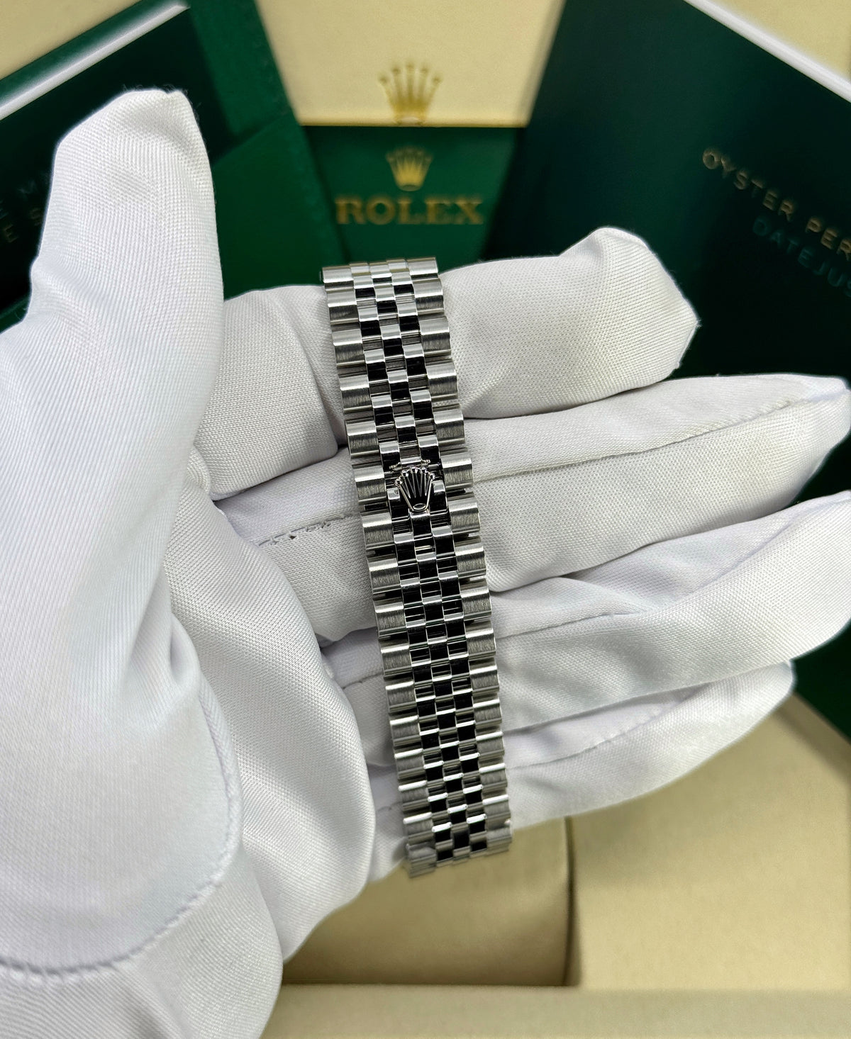 Rolex Datejust 31mm, Stainless Steel, Silver, Jubilee, Ref# 278274-0012, dated 2026