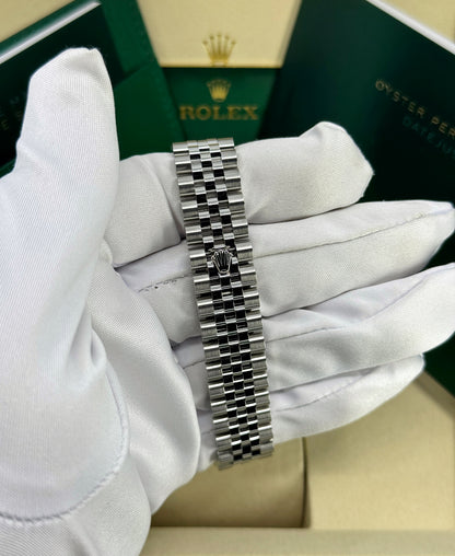 Rolex Datejust 31mm, Stainless Steel, Silver, Jubilee, Ref# 278274-0012, dated 2026
